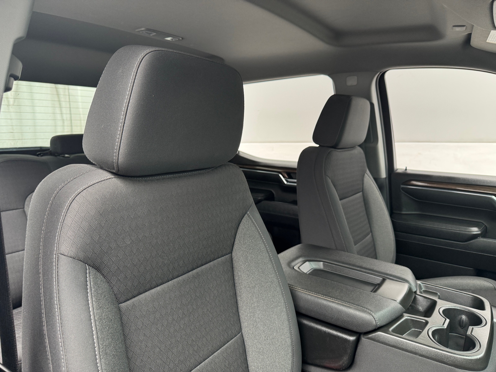 Thumbnail: 2024 Chevrolet Silverado 1500 - 2