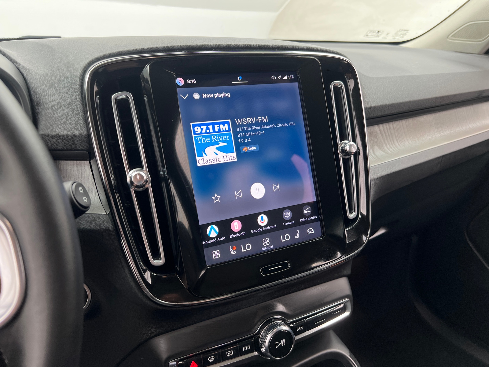 Thumbnail: 2026 Volvo XC40 - 4