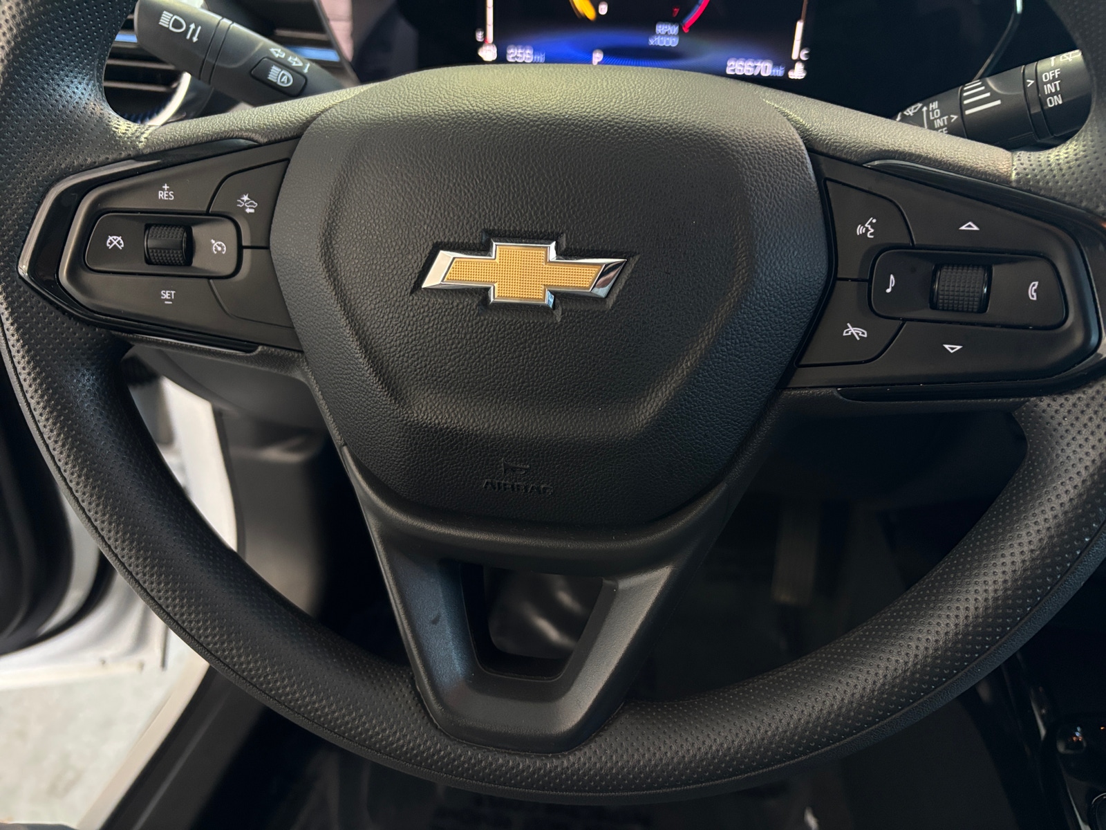 Thumbnail: 2025 Chevrolet Trax - 5