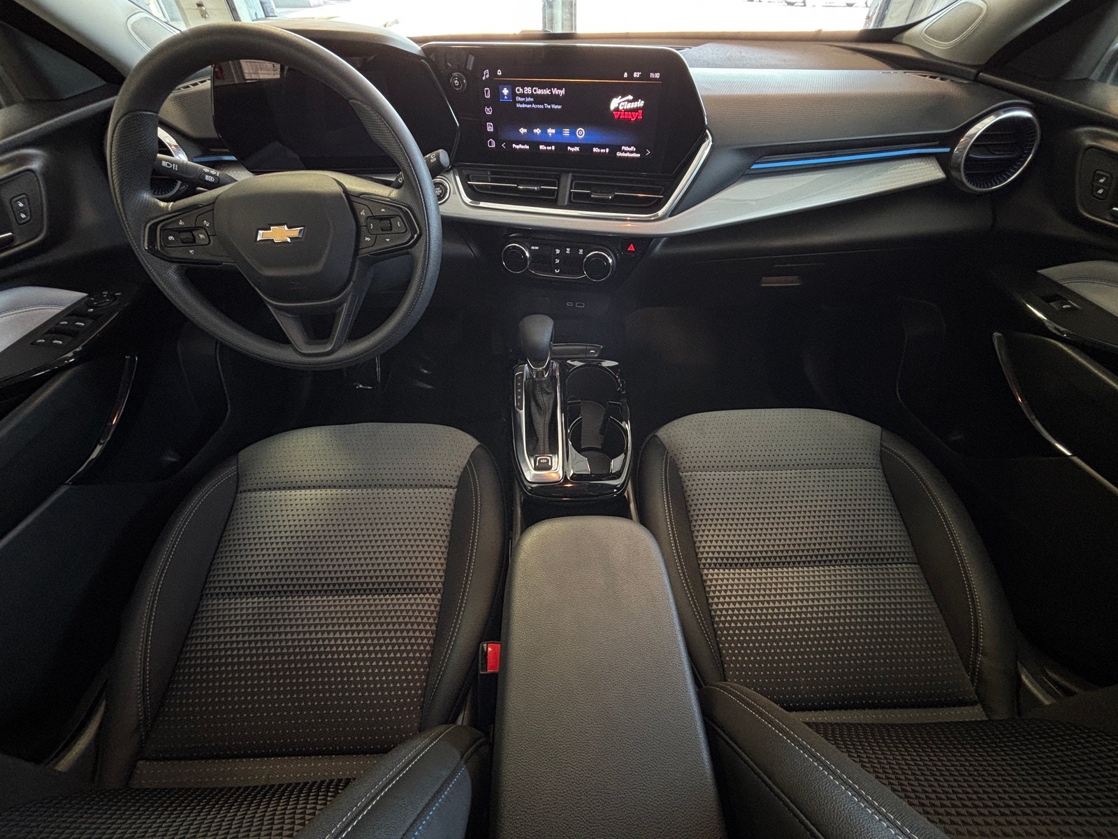 Thumbnail: 2025 Chevrolet Trax - 3