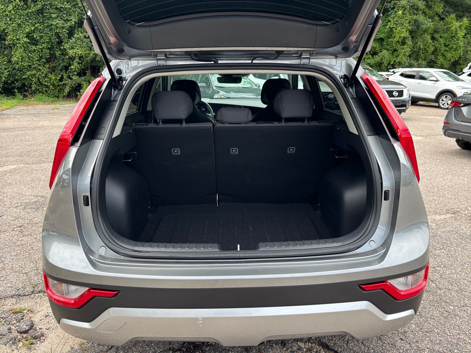 Thumbnail: 2026 Kia Niro - 4