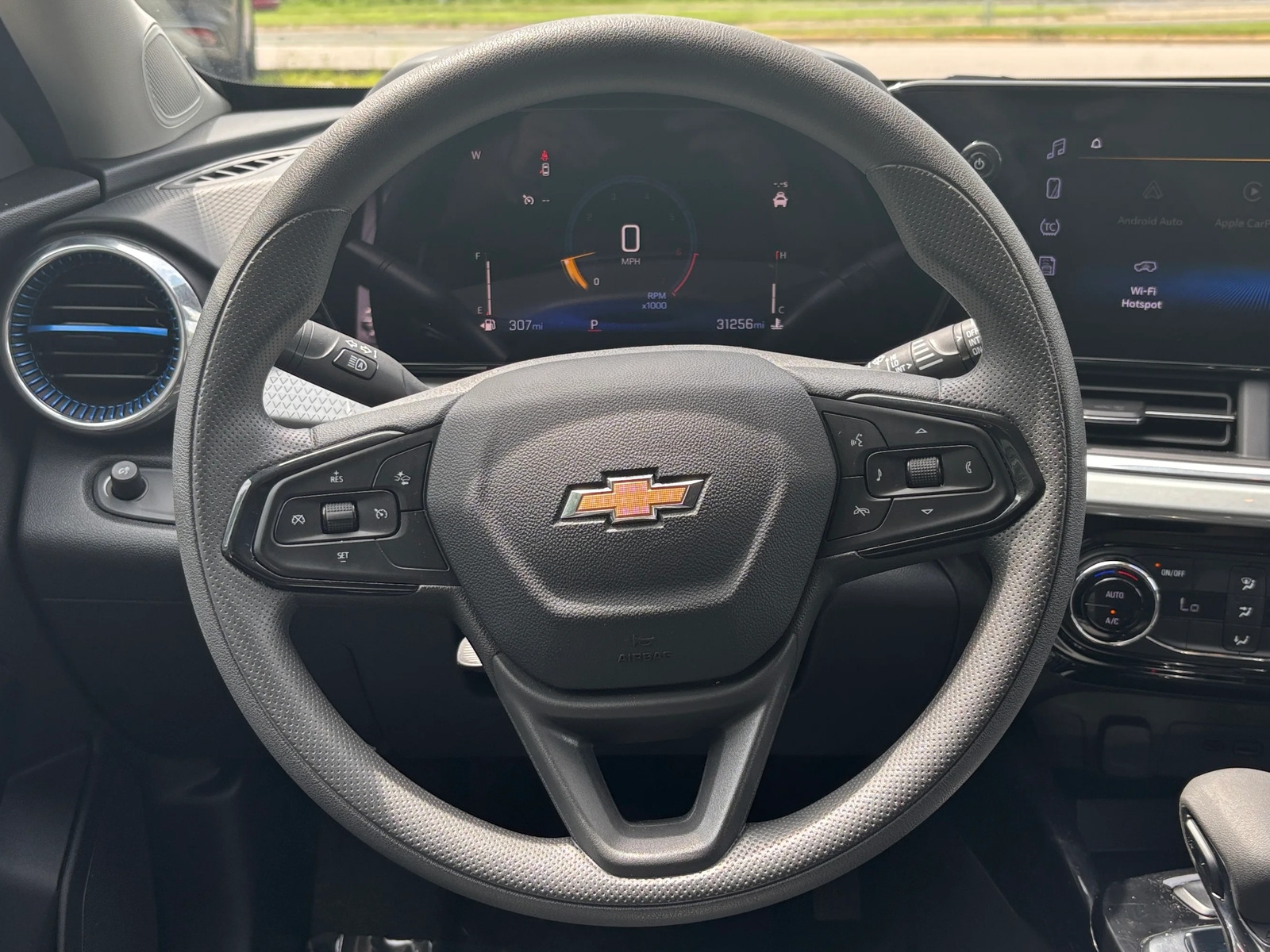 Thumbnail: 2025 Chevrolet Trax - 5