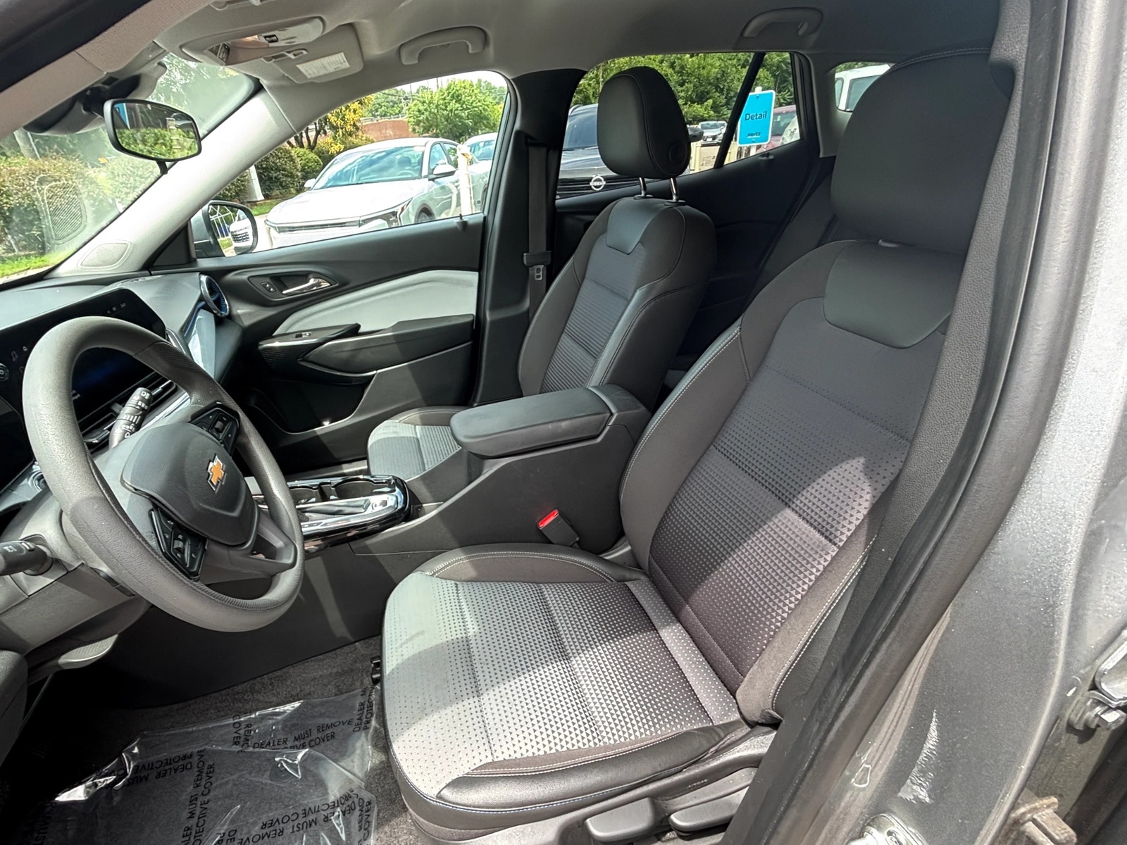 Thumbnail: 2025 Chevrolet Trax - 2