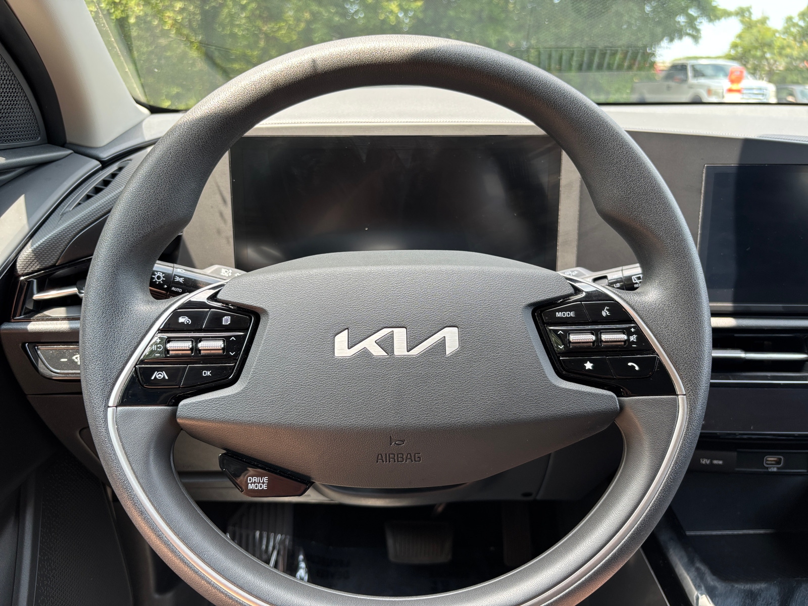 Thumbnail: 2026 Kia Niro - 5
