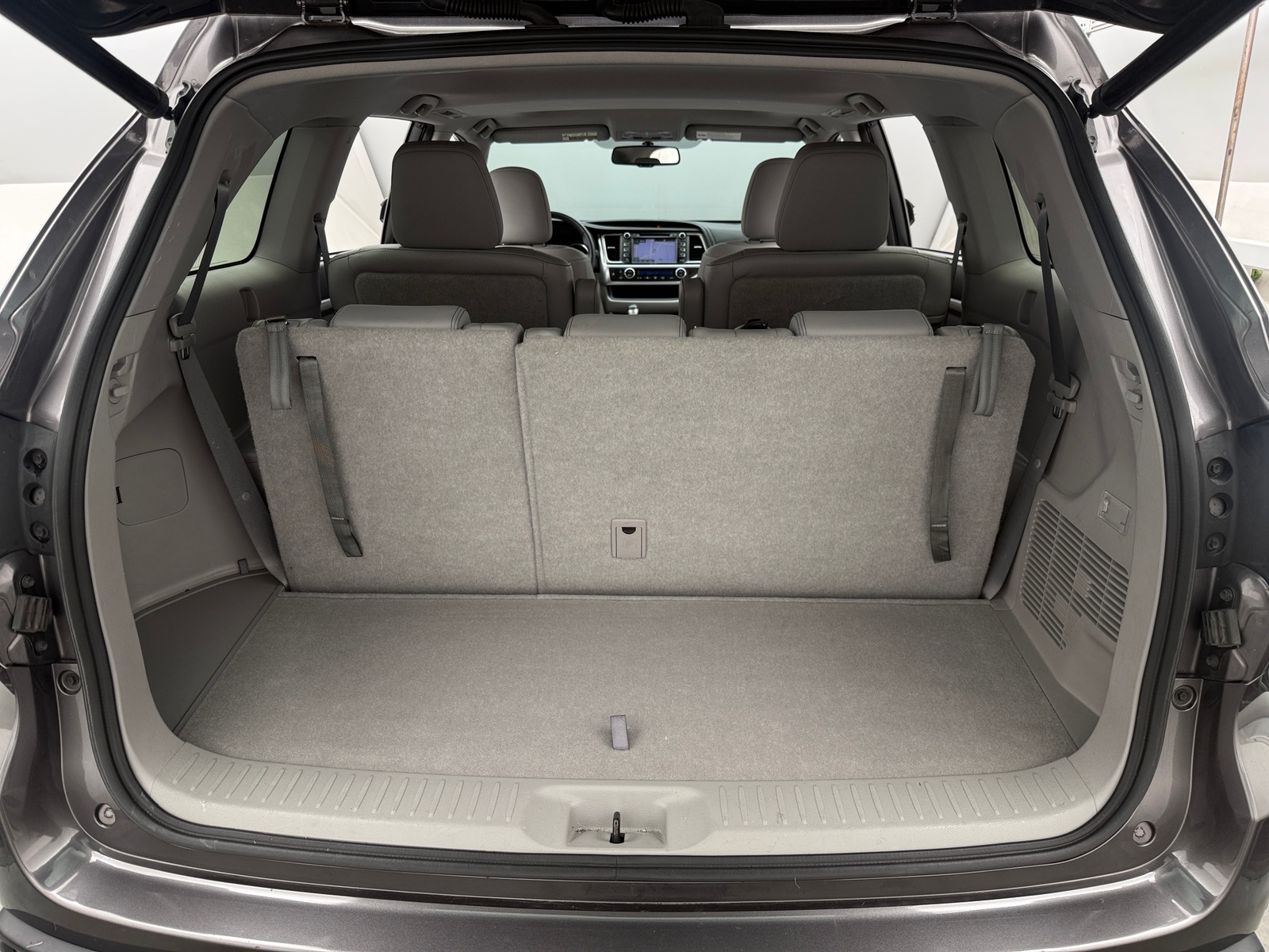 Thumbnail: 2015 Toyota Highlander - 6