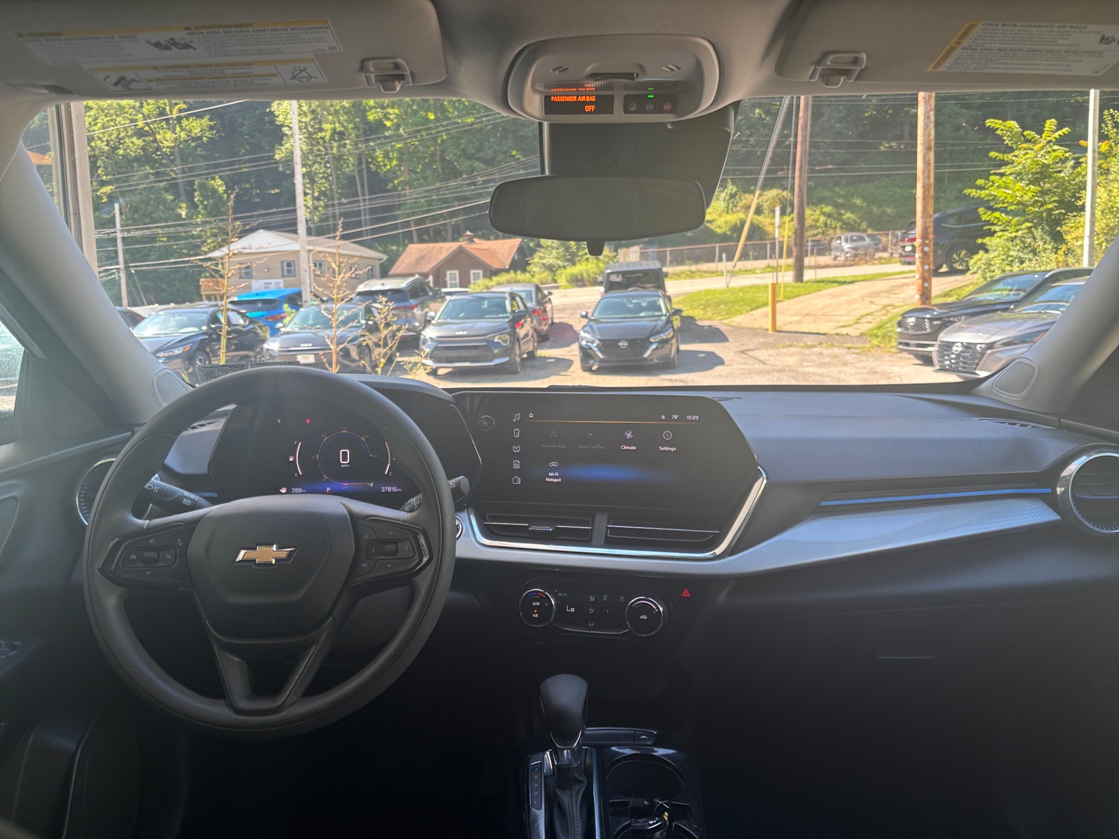 Thumbnail: 2025 Chevrolet Trax - 3