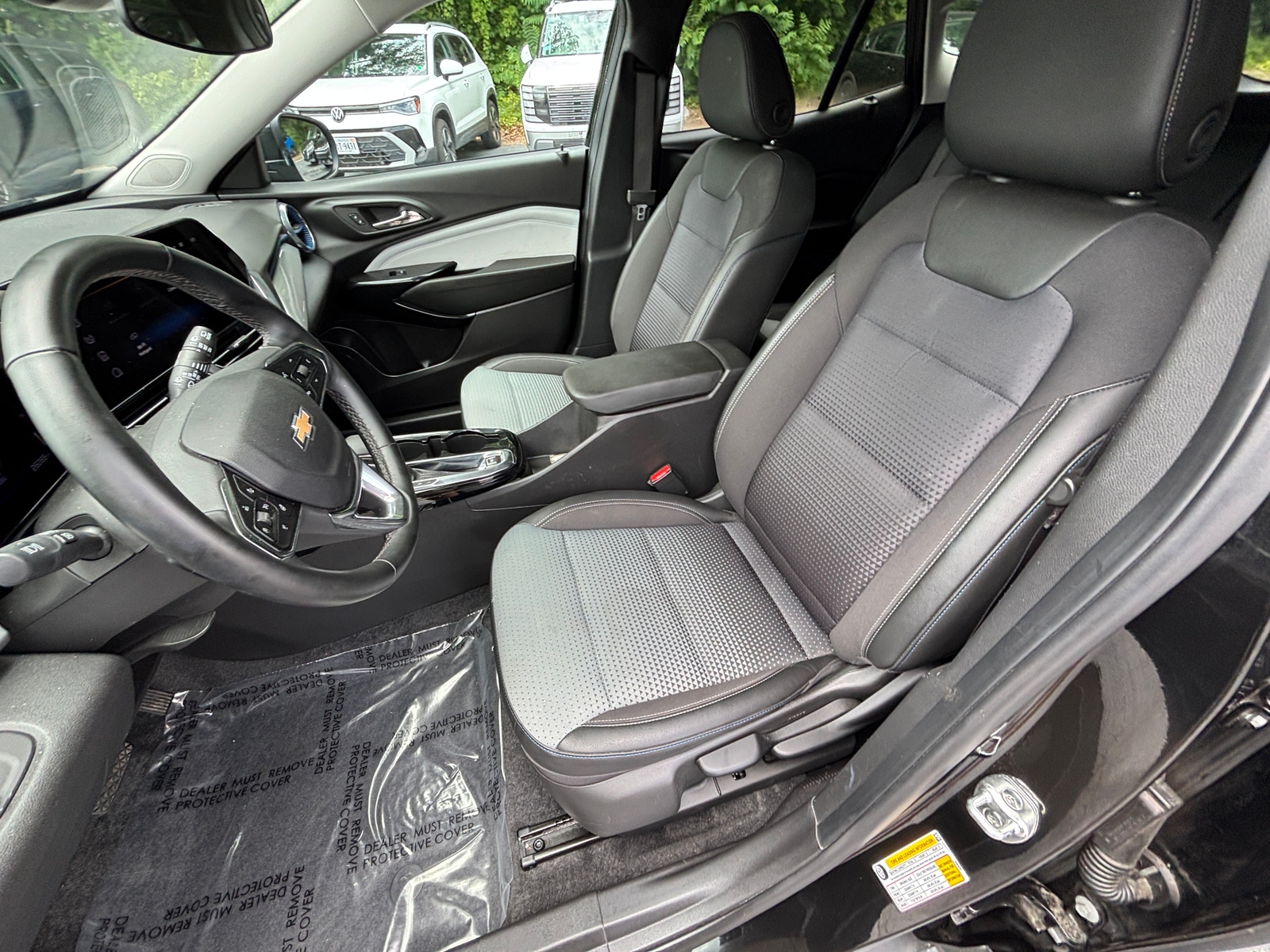 Thumbnail: 2025 Chevrolet Trax - 2