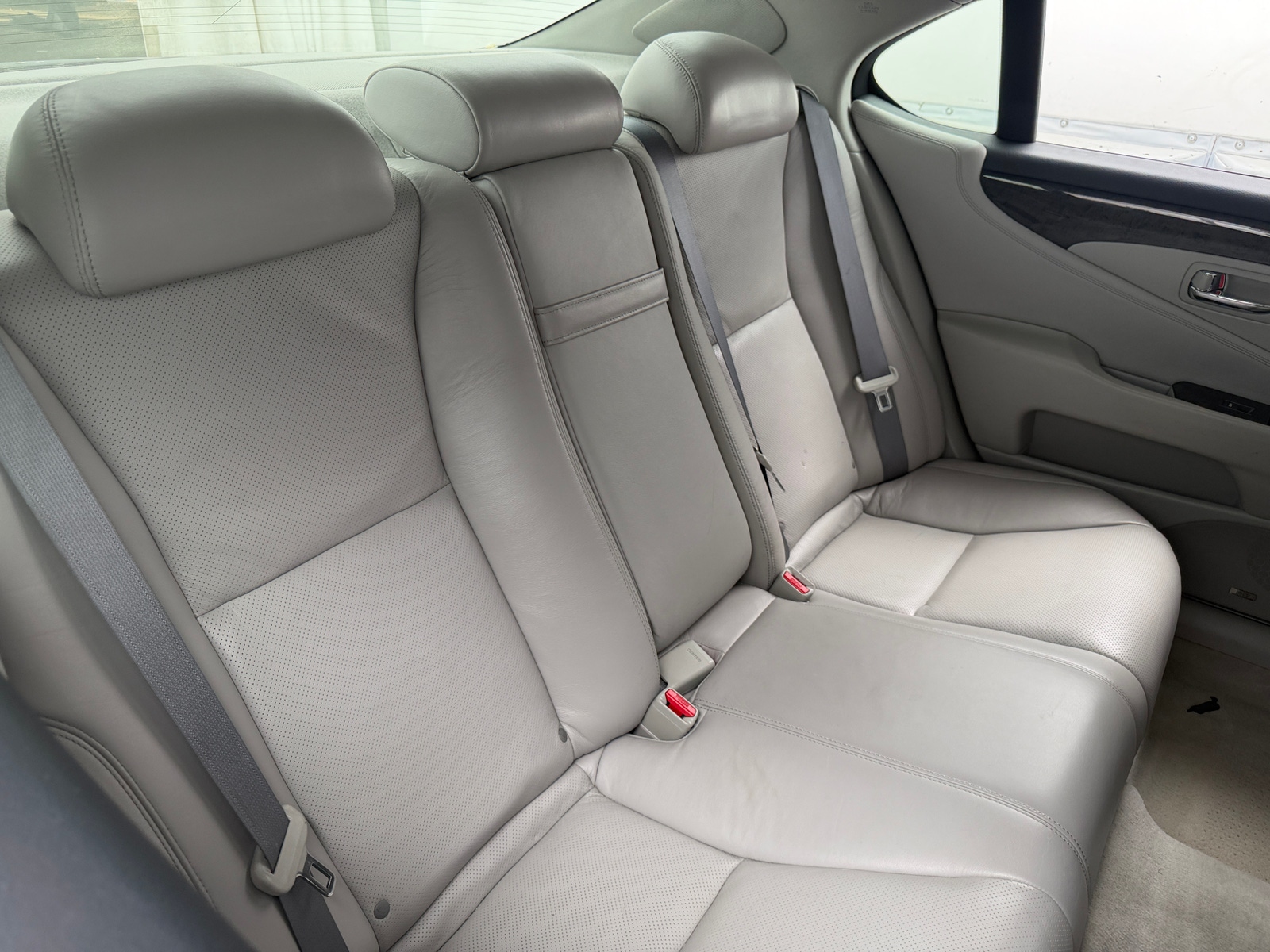 Thumbnail: 2012 Lexus LS - 5