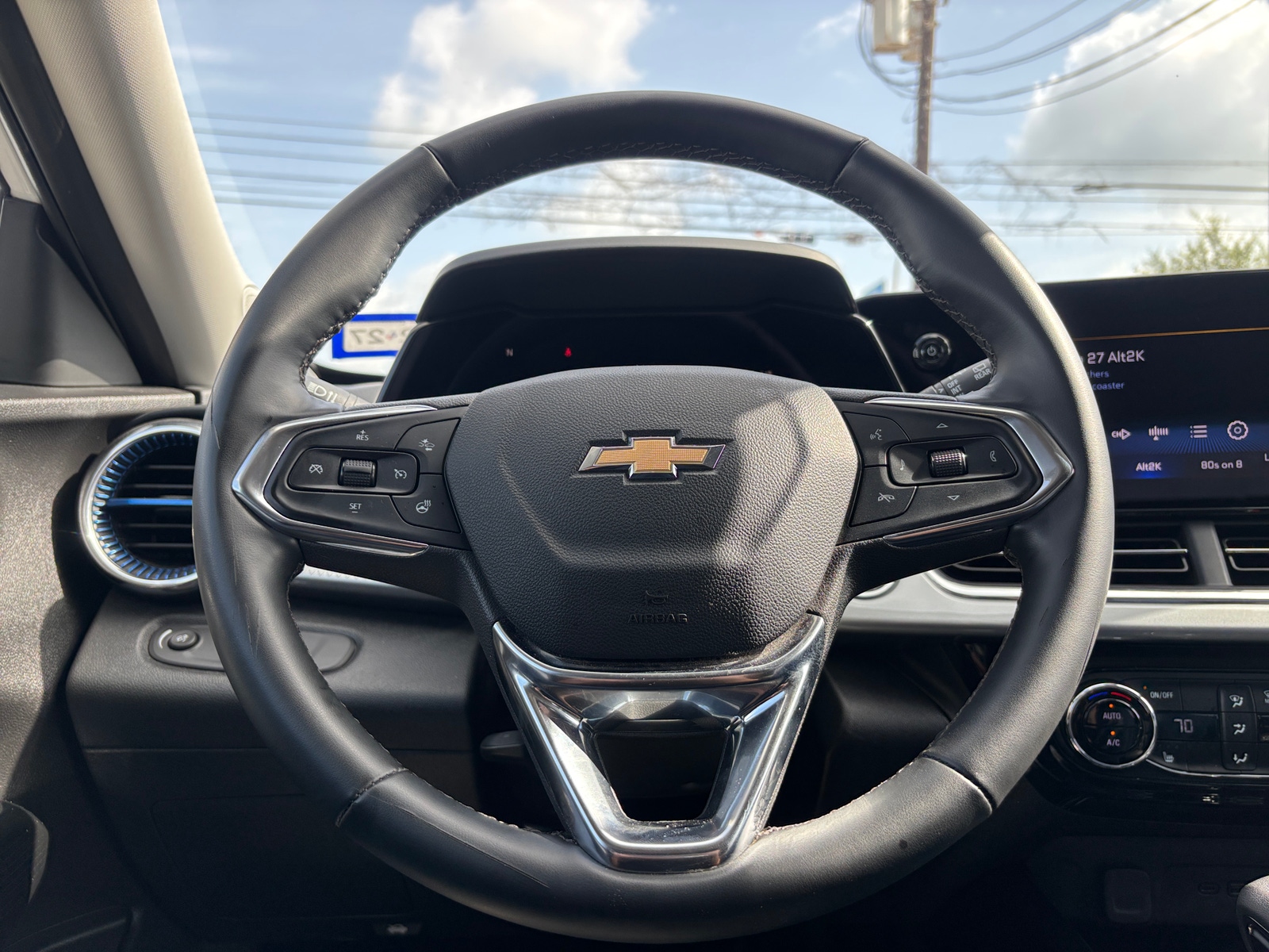 Thumbnail: 2025 Chevrolet Trax - 5