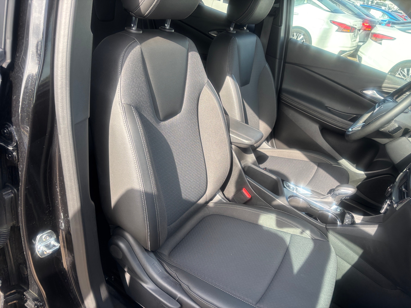 Thumbnail: 2025 Buick Encore GX - 2