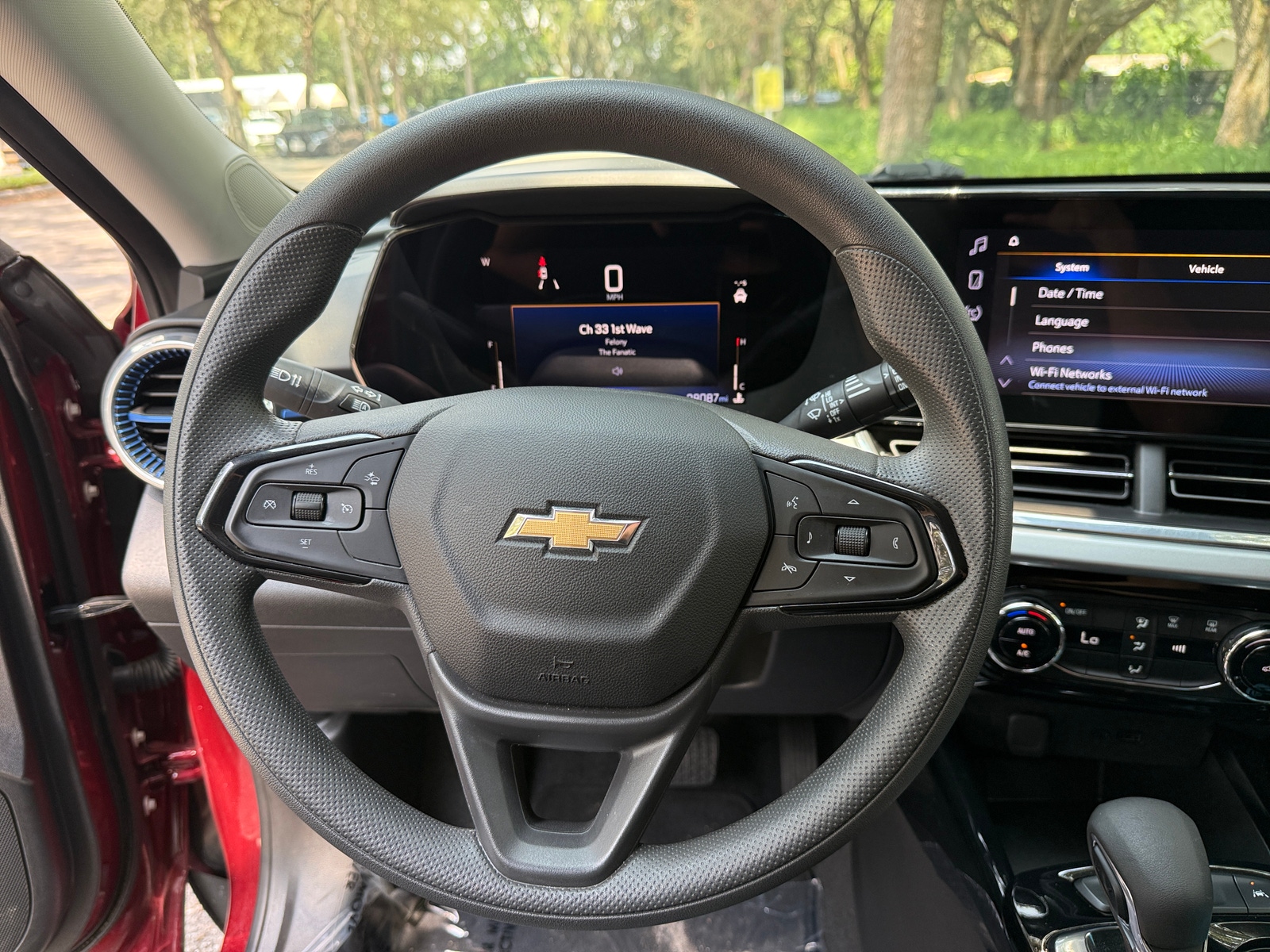 Thumbnail: 2025 Chevrolet Trax - 4