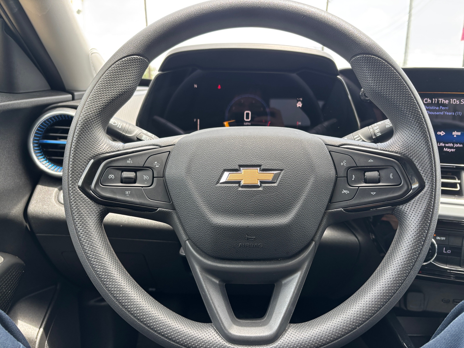 Thumbnail: 2025 Chevrolet Trax - 5