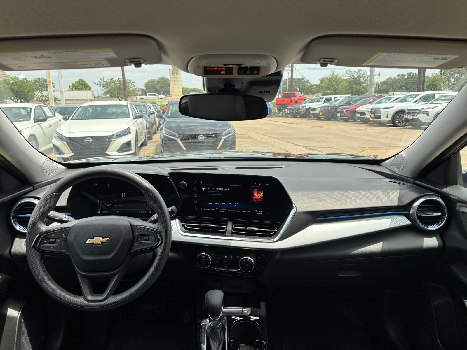 Thumbnail: 2025 Chevrolet Trax - 3