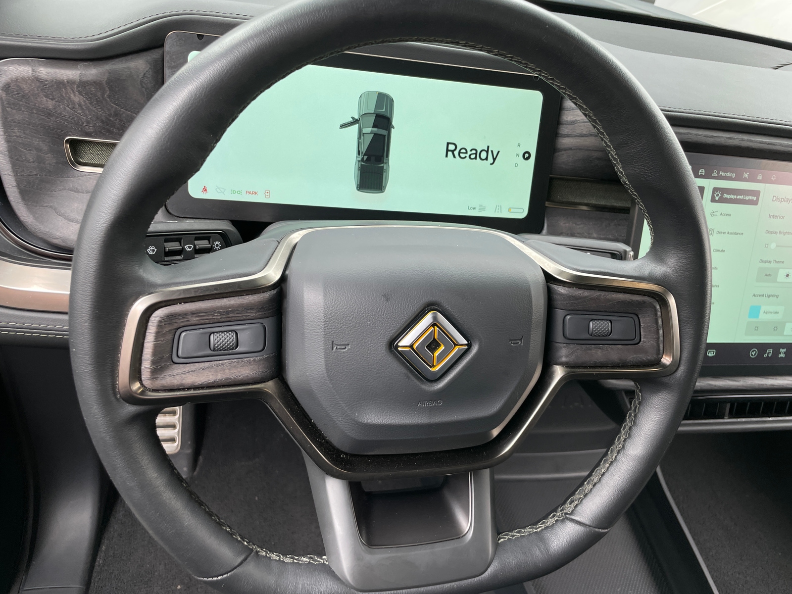 Thumbnail: 2022 Rivian R1T - 4