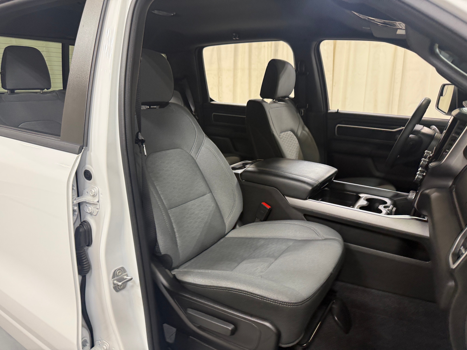 Thumbnail: 2025 RAM 1500 - 2