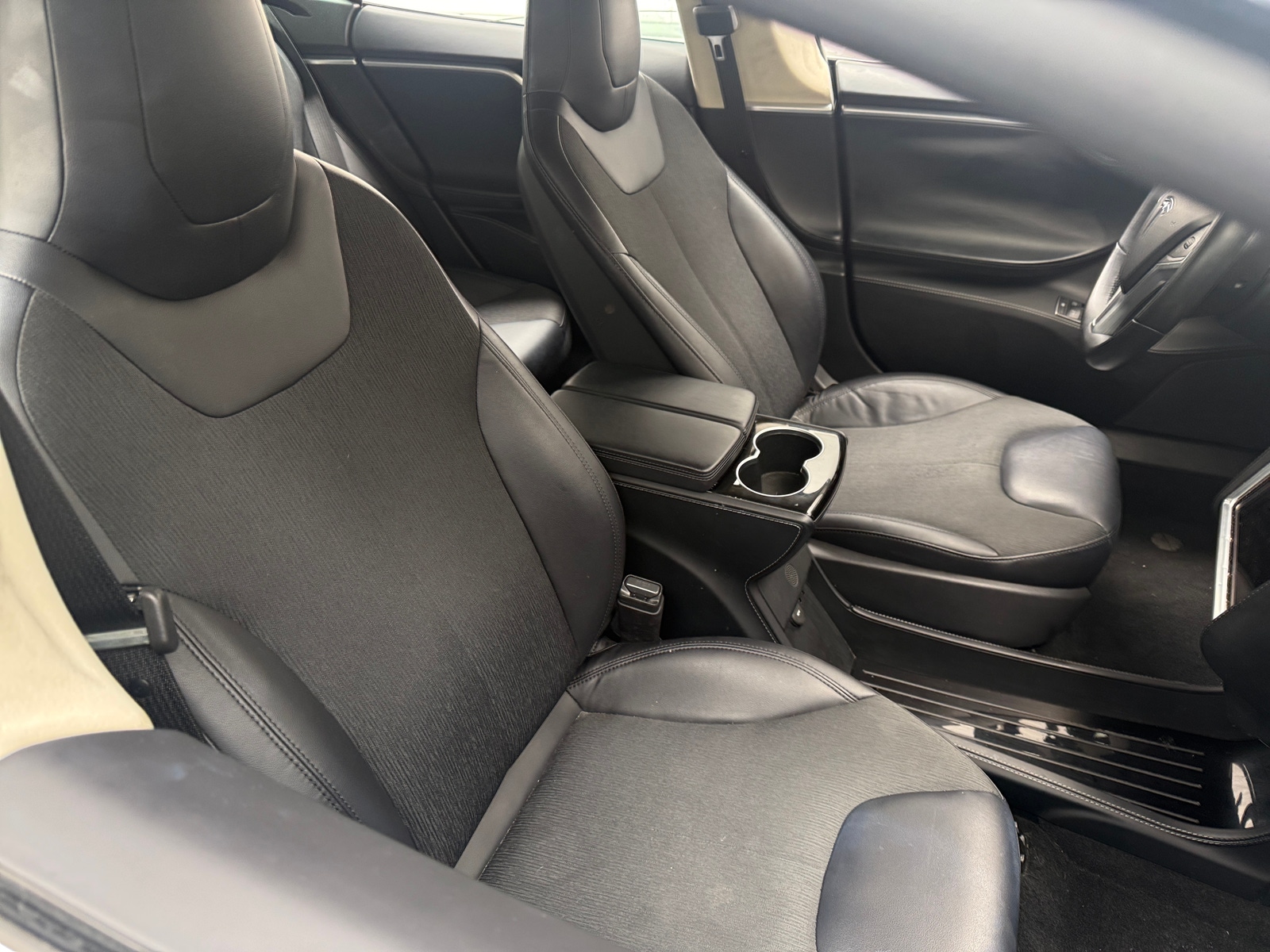Thumbnail: 2016 Tesla Model S - 2