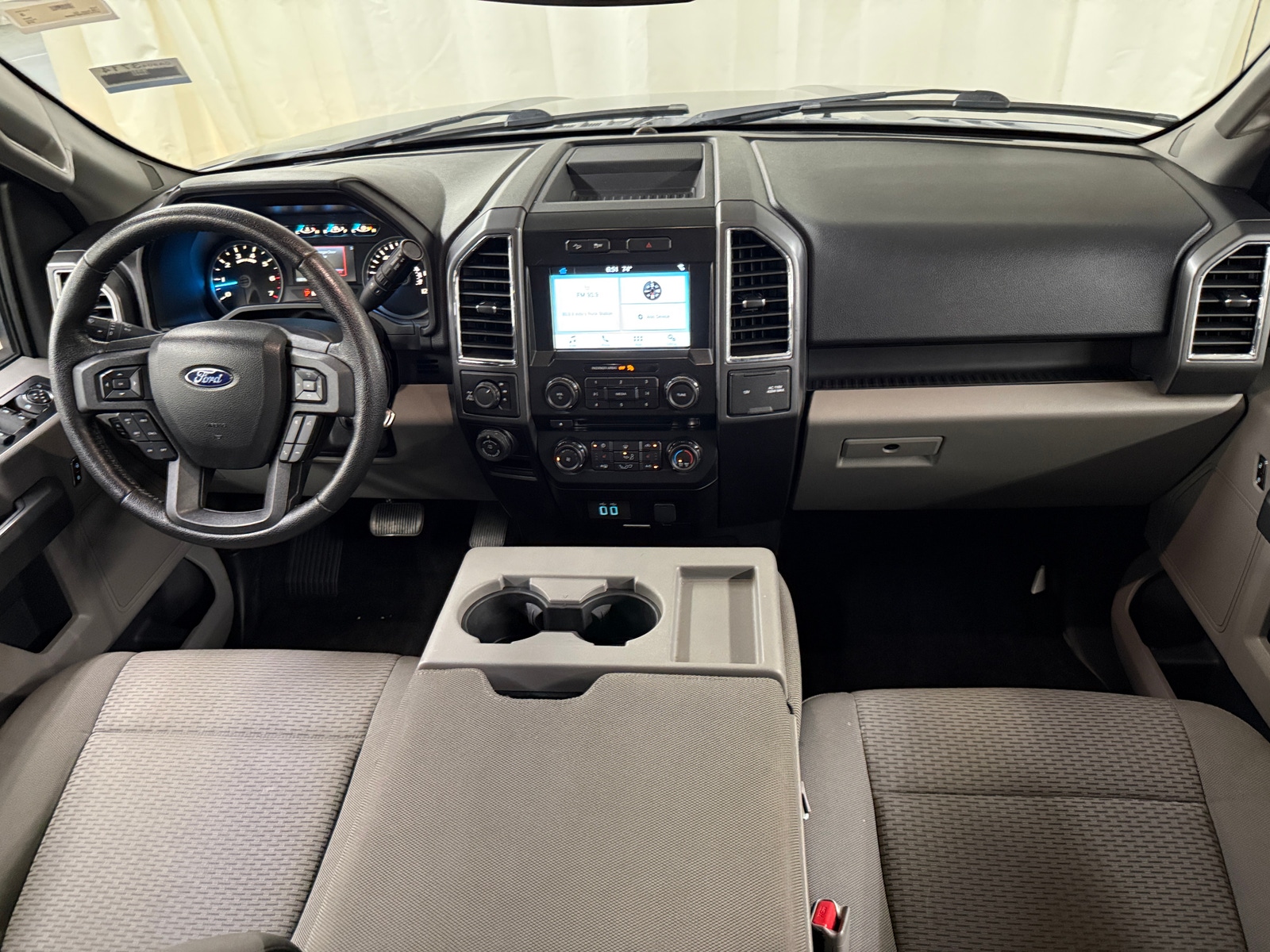 Thumbnail: 2016 Ford Econoline - 3