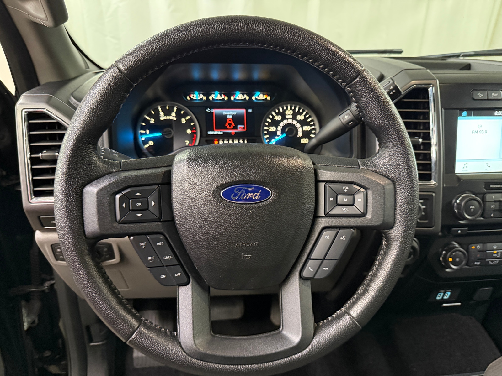 Thumbnail: 2016 Ford Econoline - 5