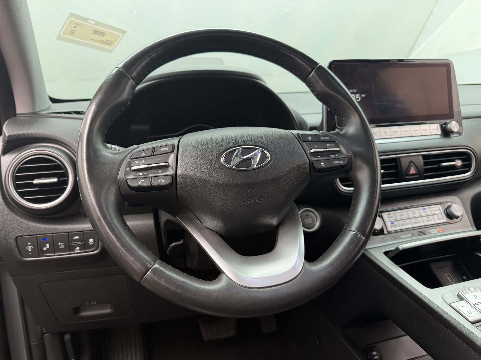 Thumbnail: 2021 Hyundai Kona - 4