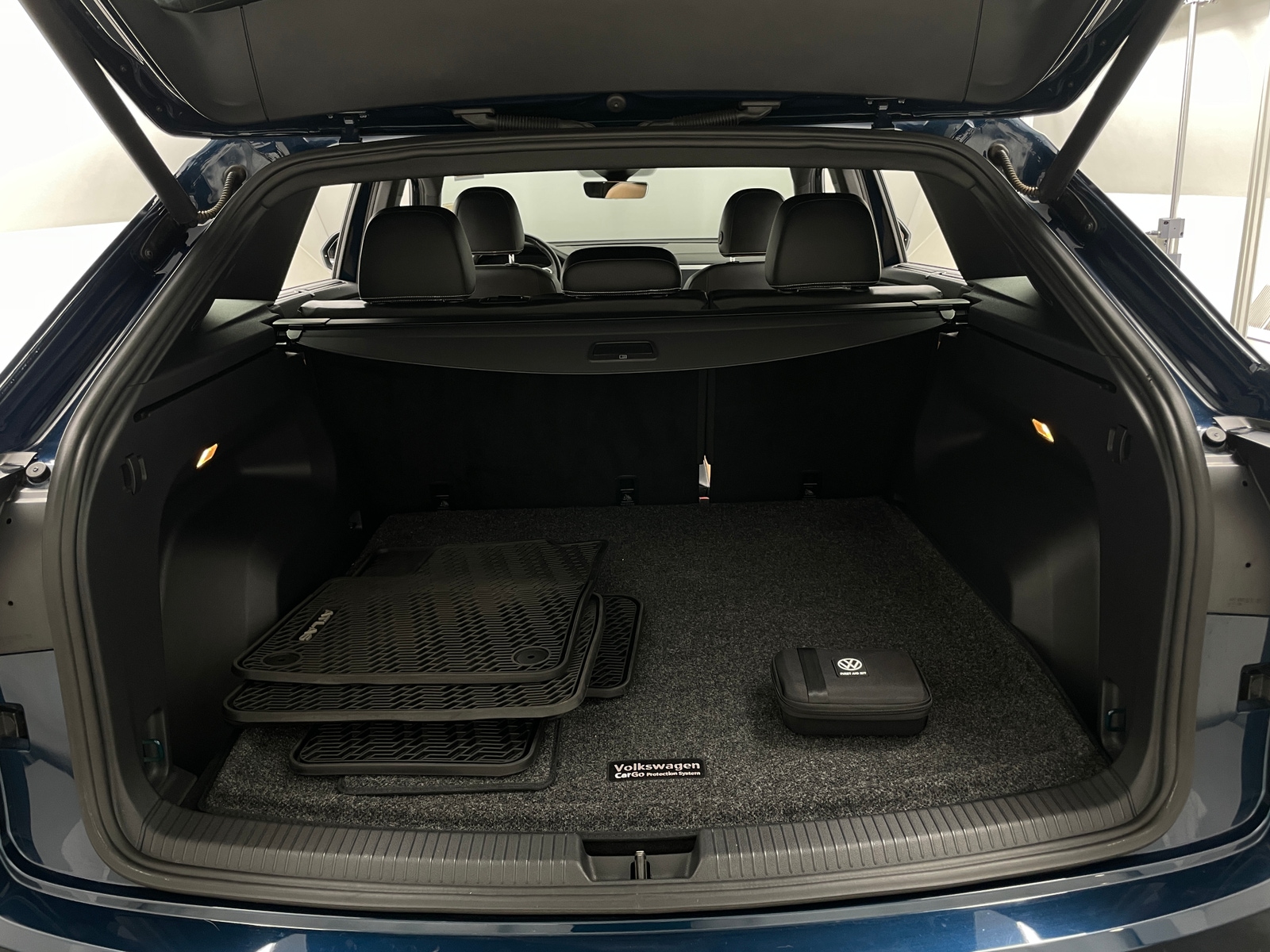 Thumbnail: 2022 Volkswagen Atlas - 6