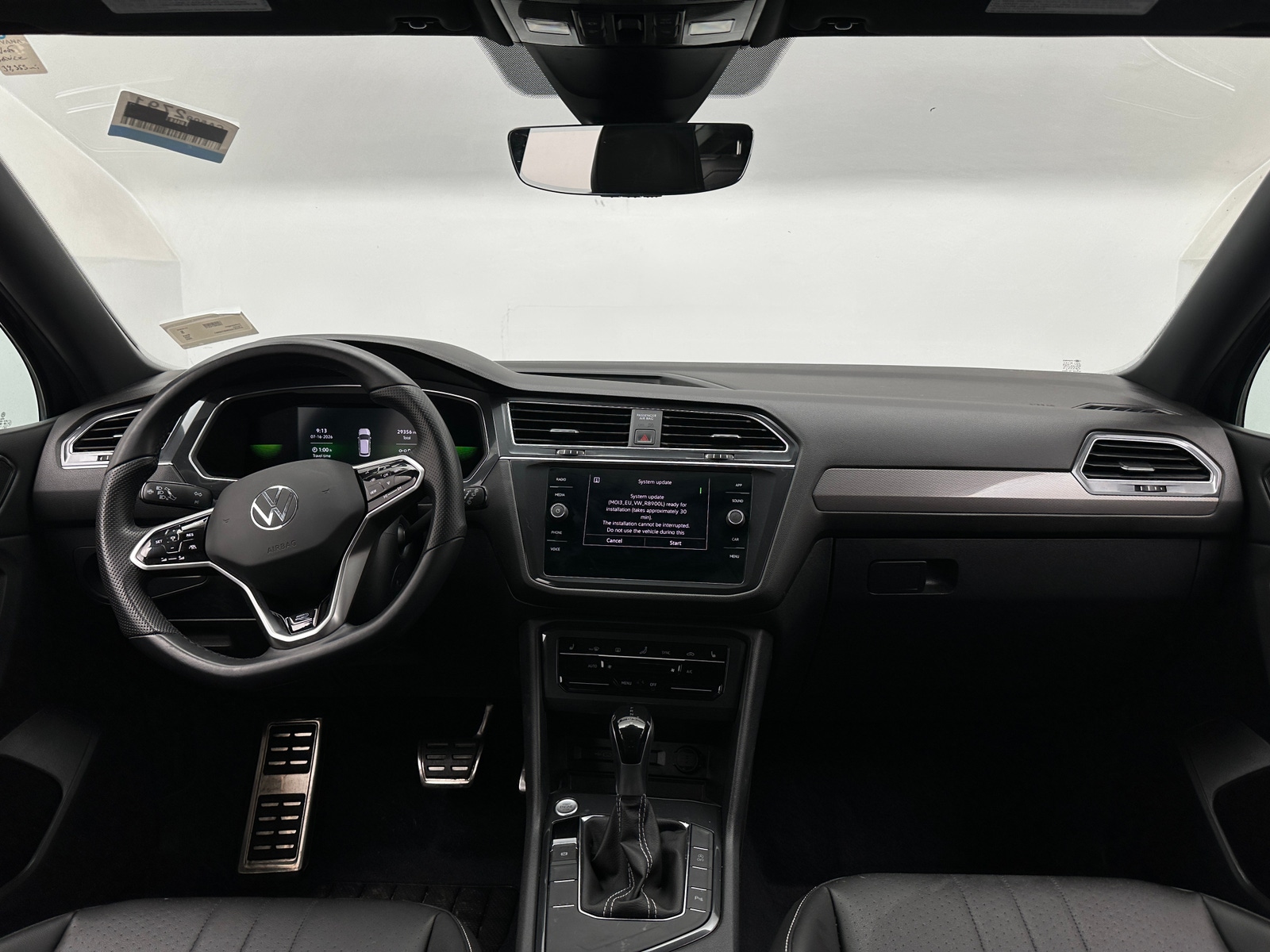 Thumbnail: 2022 Volkswagen Tiguan - 2
