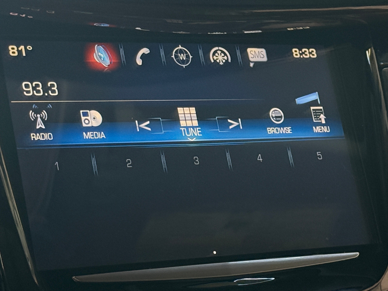 Thumbnail: 2017 Cadillac Escalade - 3