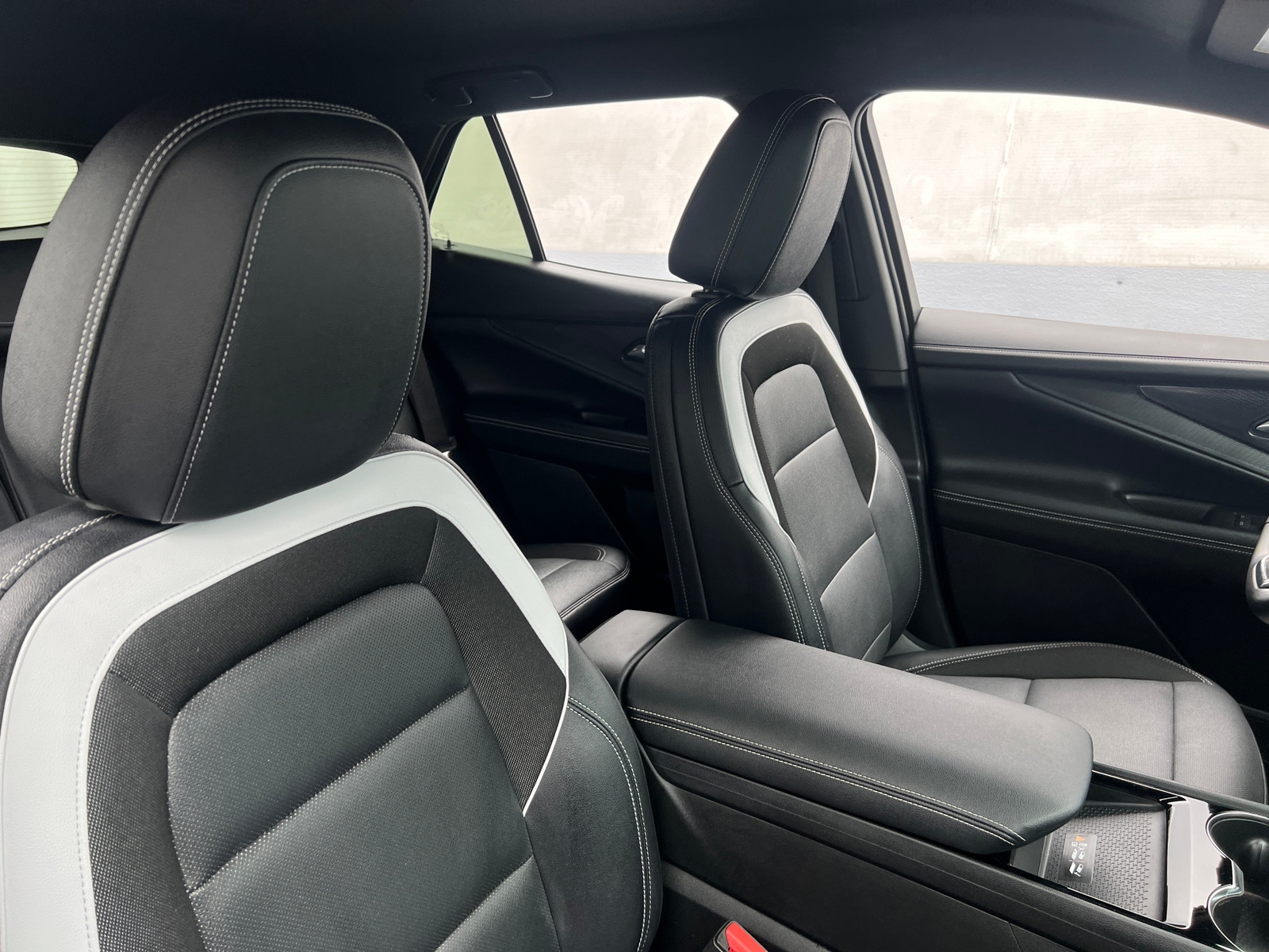 Thumbnail: 2025 Chevrolet Blazer EV - 2