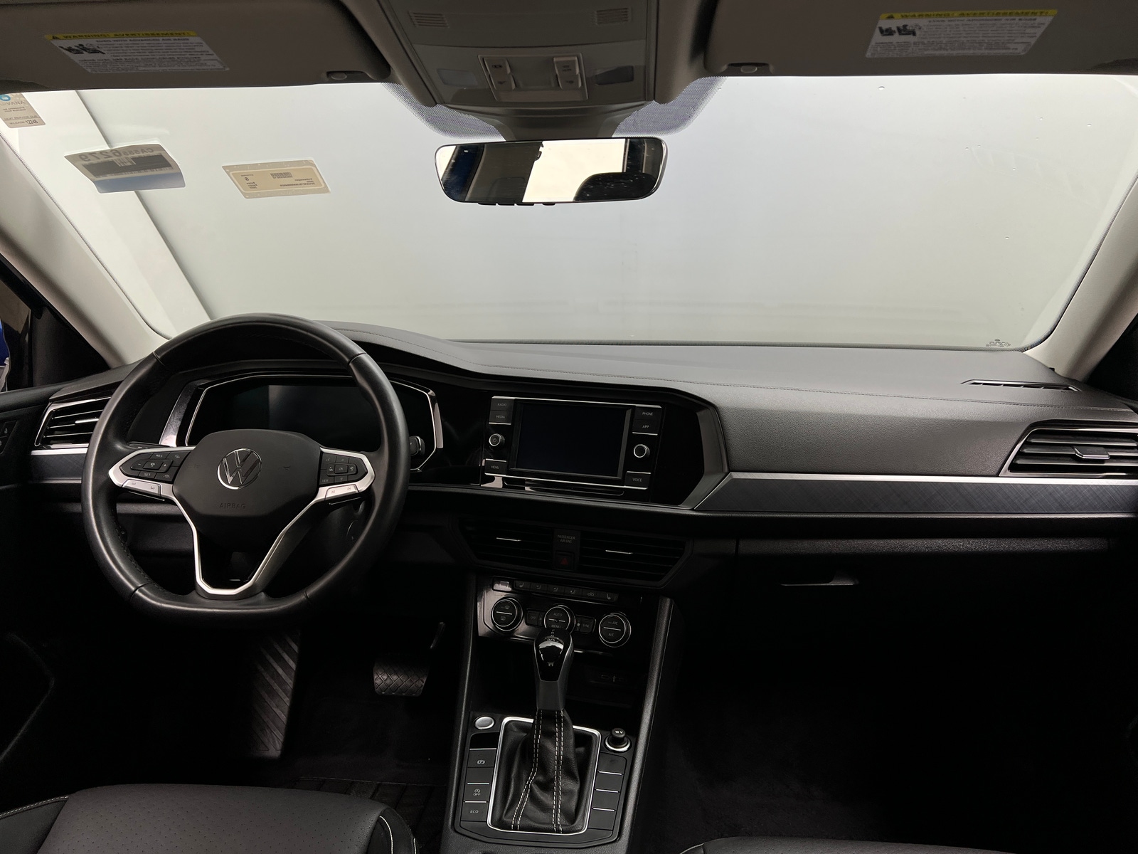 Thumbnail: 2022 Volkswagen Jetta - 2