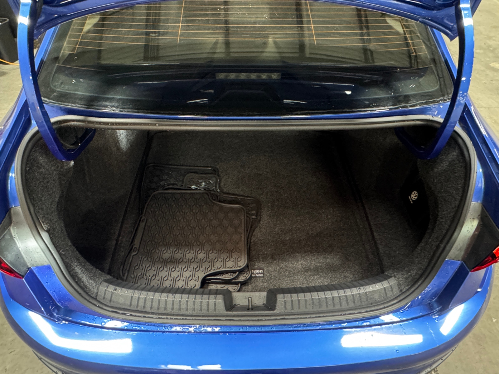 Thumbnail: 2022 Volkswagen Jetta - 6