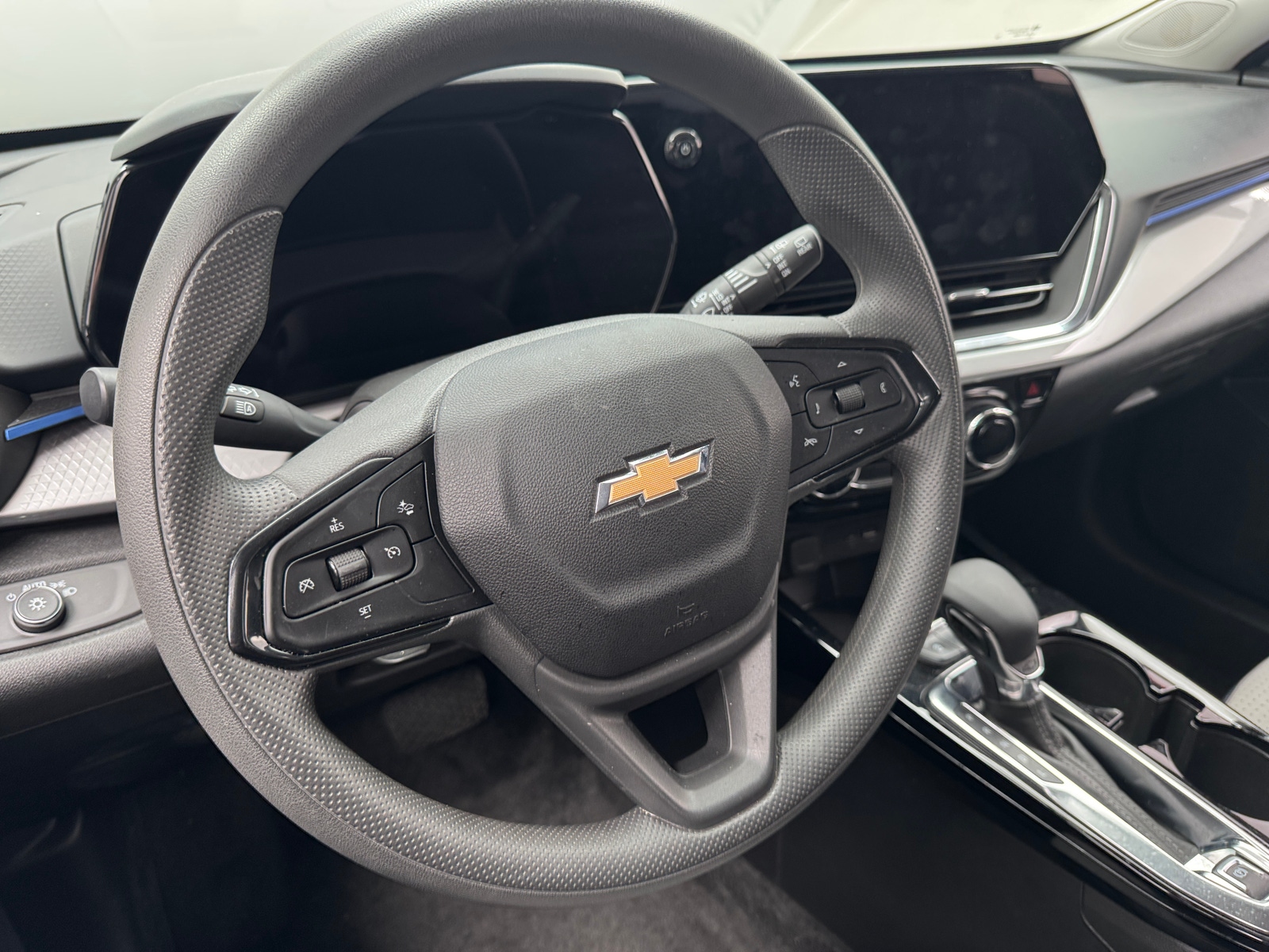 Thumbnail: 2025 Chevrolet Trax - 5