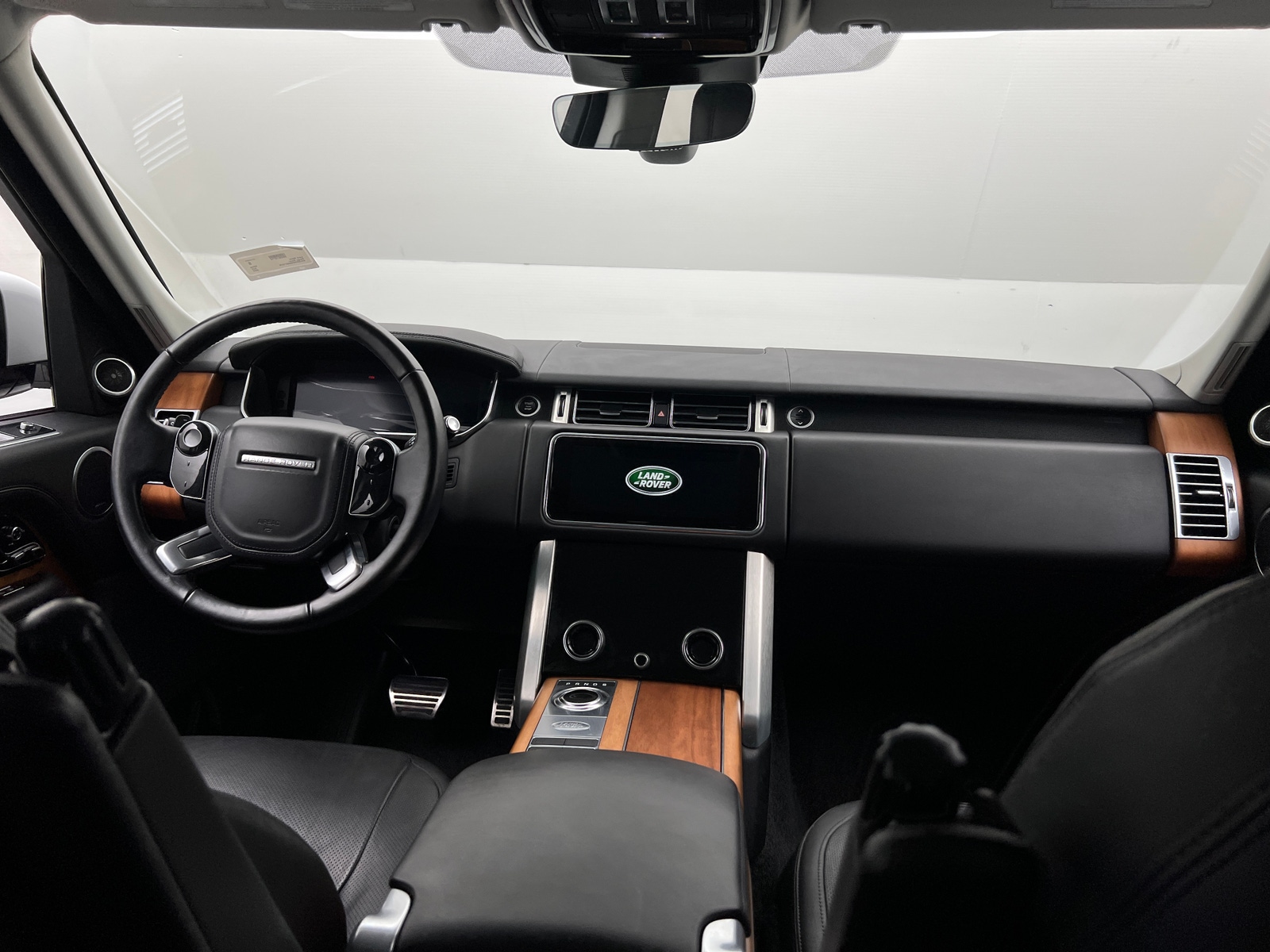 Thumbnail: 2022 Land Rover Range Rover - 2