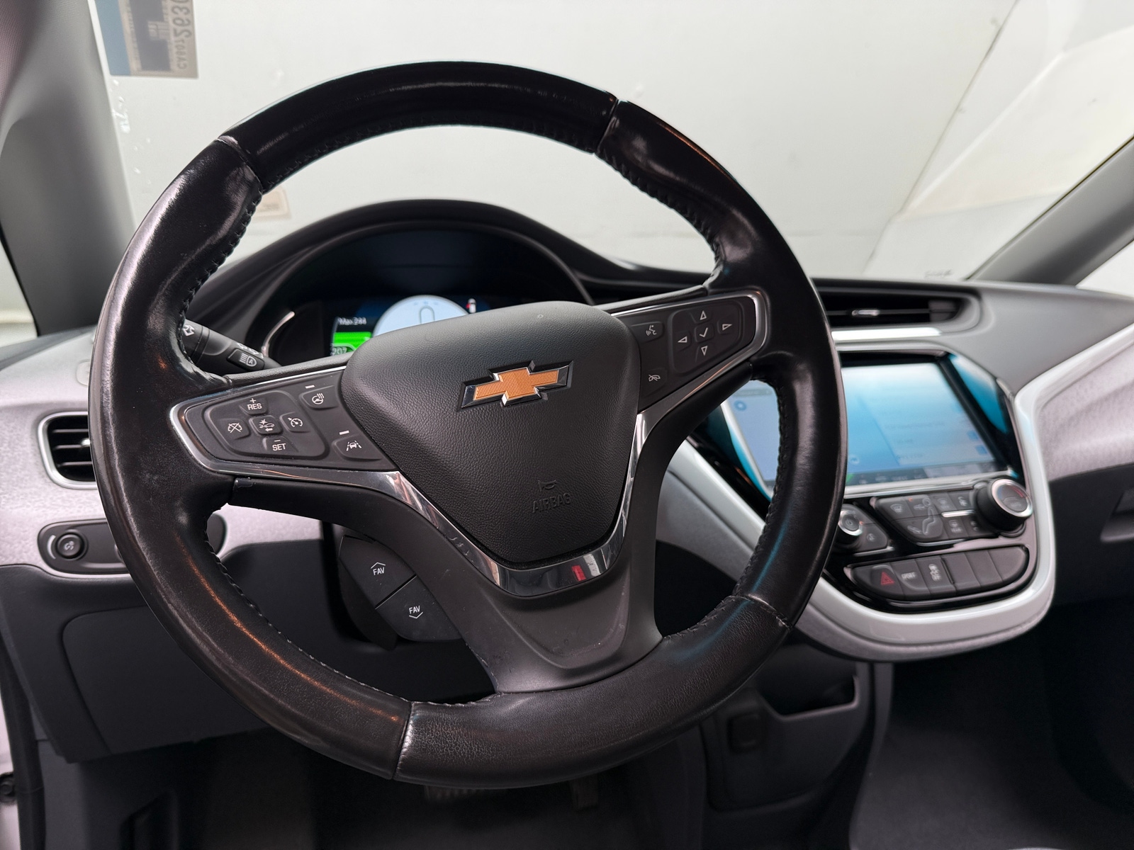 Thumbnail: 2020 Chevrolet Bolt EV - 4