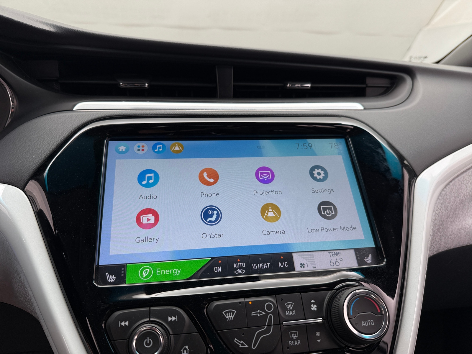 Thumbnail: 2020 Chevrolet Bolt EV - 3