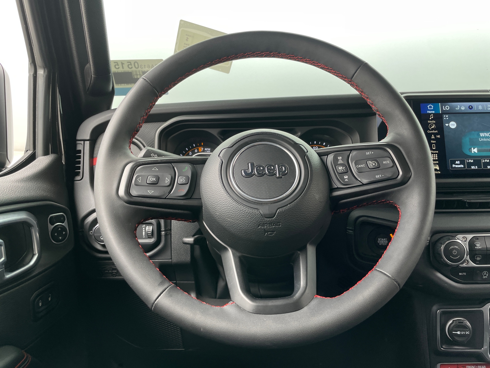 Thumbnail: 2024 Jeep Gladiator - 4
