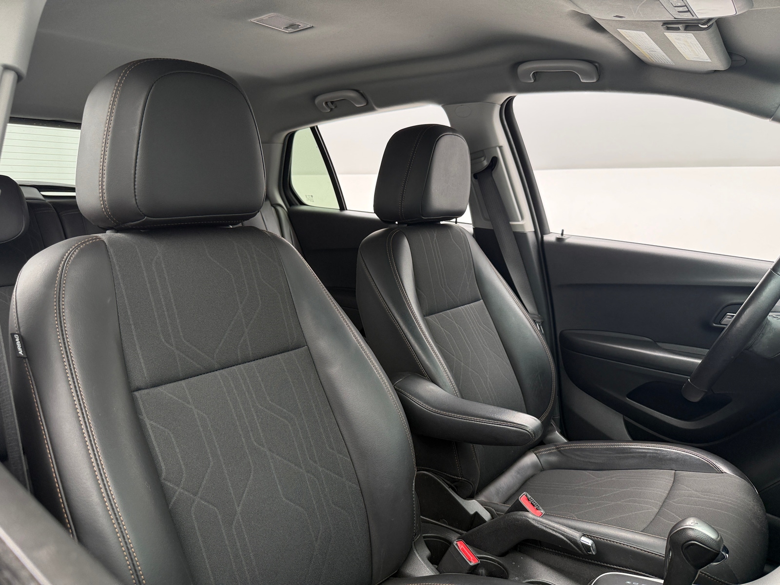 Thumbnail: 2021 Chevrolet Trax - 2