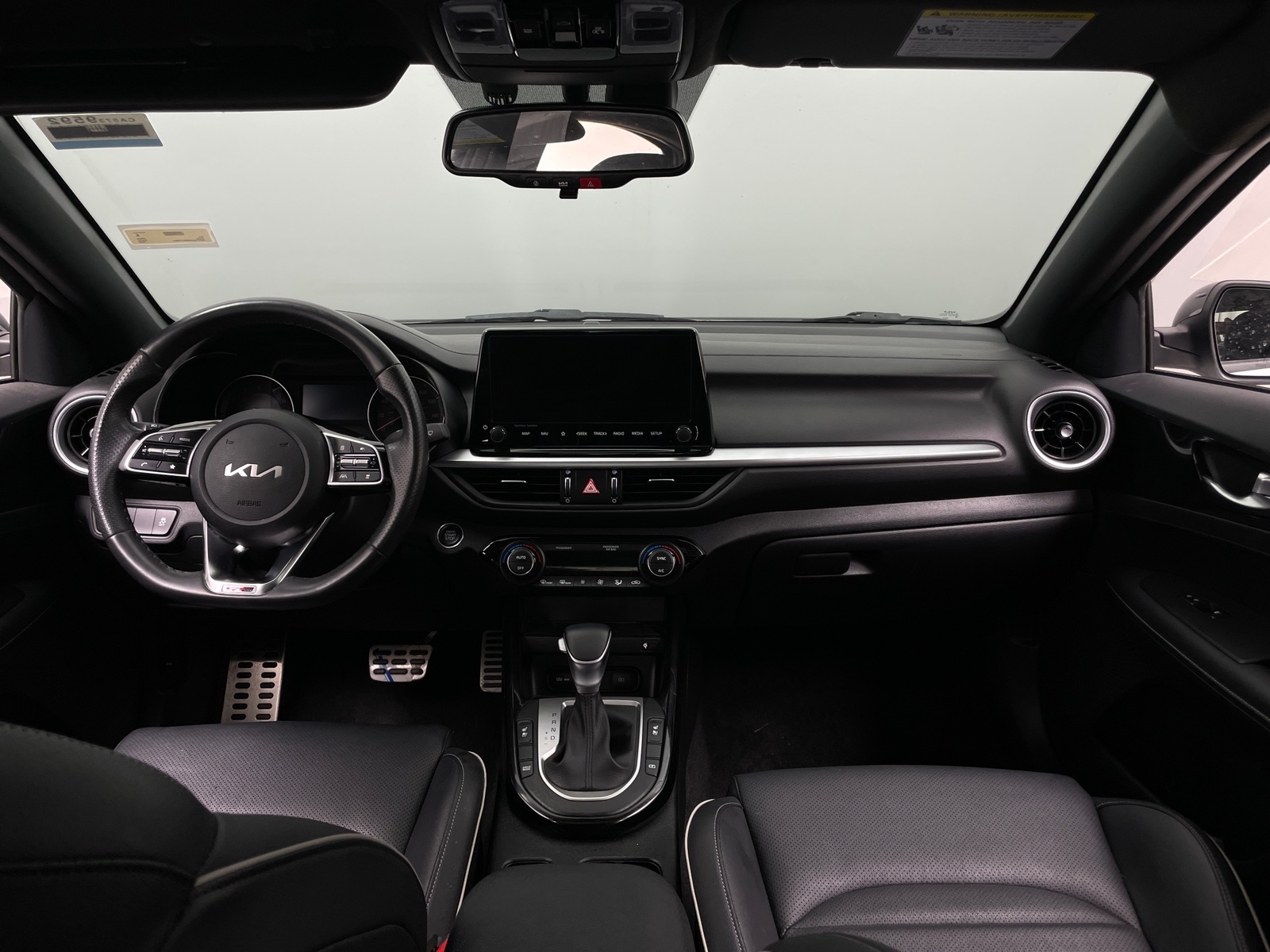 Thumbnail: 2024 Kia Forte - 3