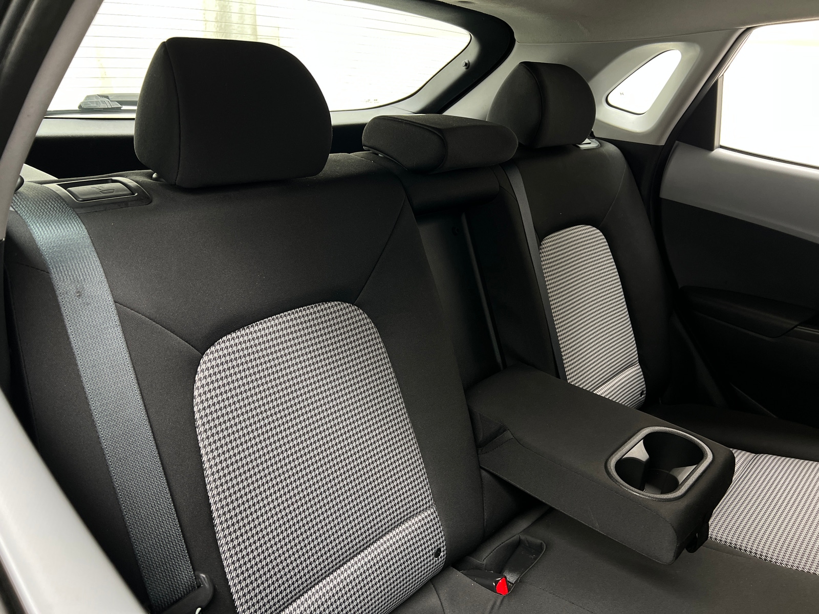 Thumbnail: 2020 Hyundai Kona - 6