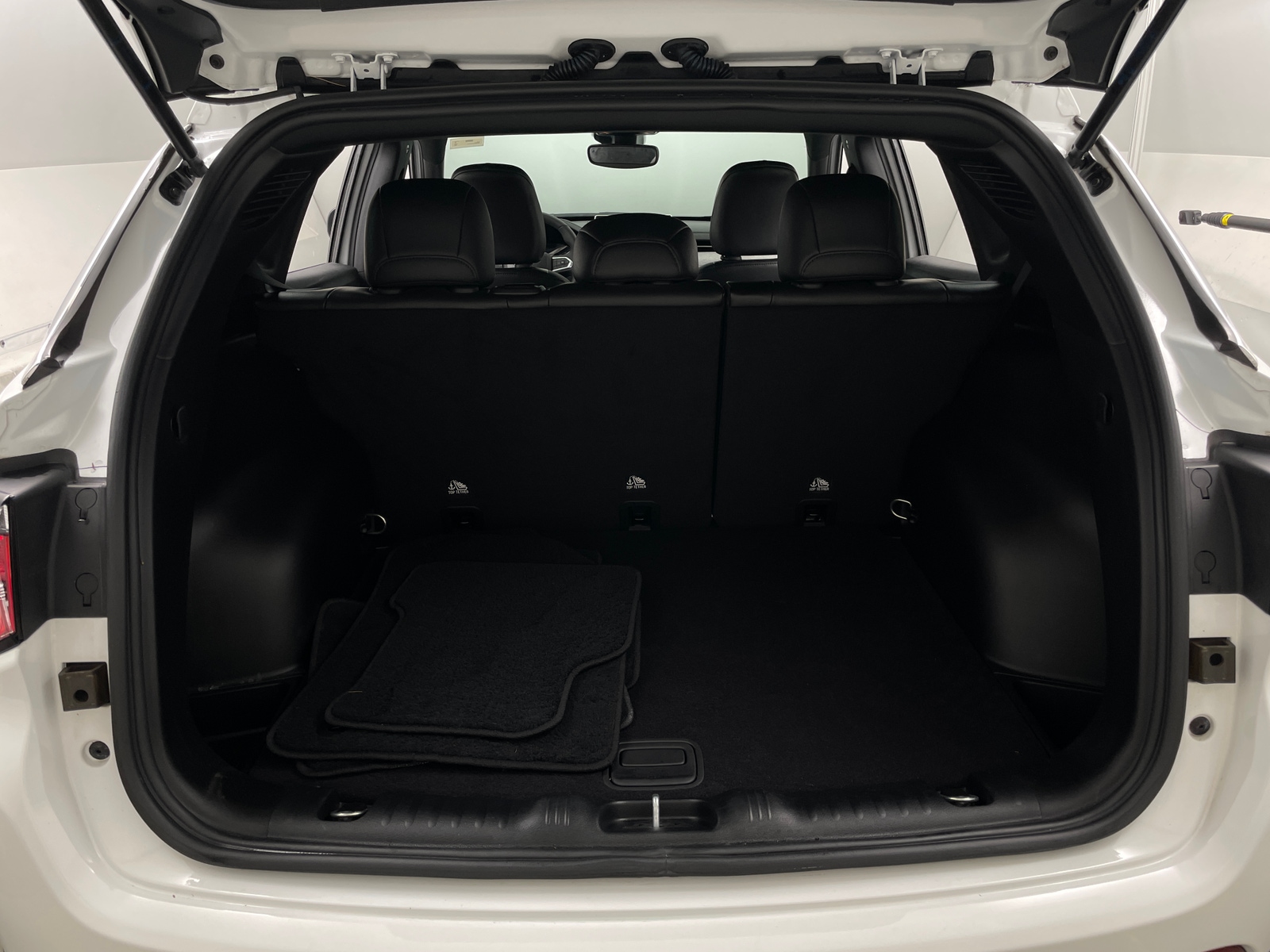 Thumbnail: 2023 Jeep Compass - 6