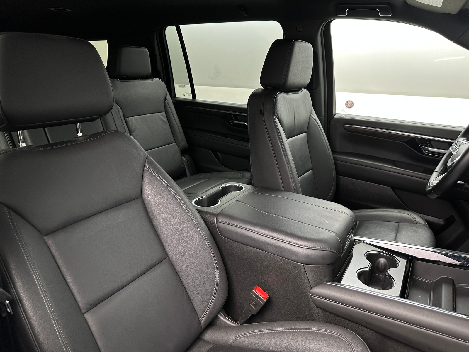 Thumbnail: 2025 Chevrolet Suburban - 2