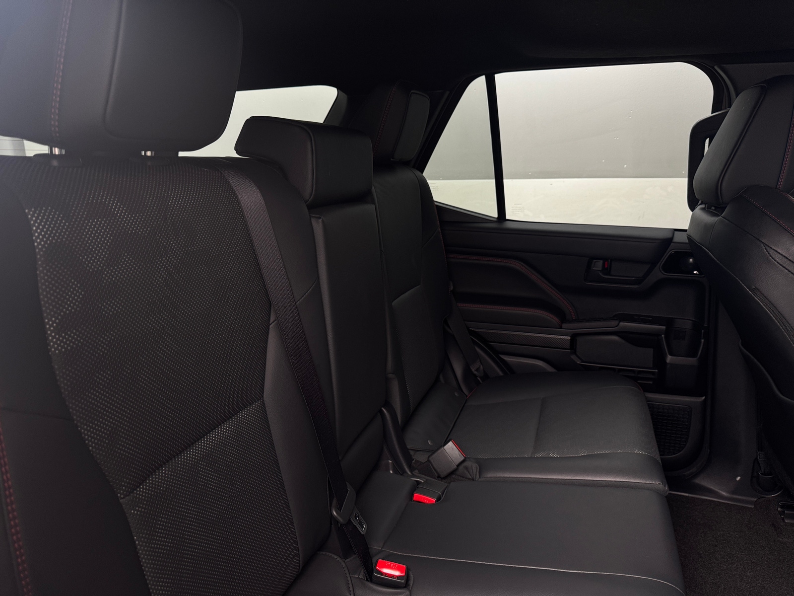Thumbnail: 2025 Toyota 4Runner - 6