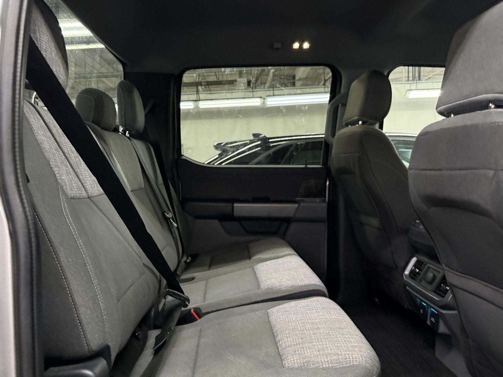Thumbnail: 2022 Jeep Wagoneer - 5
