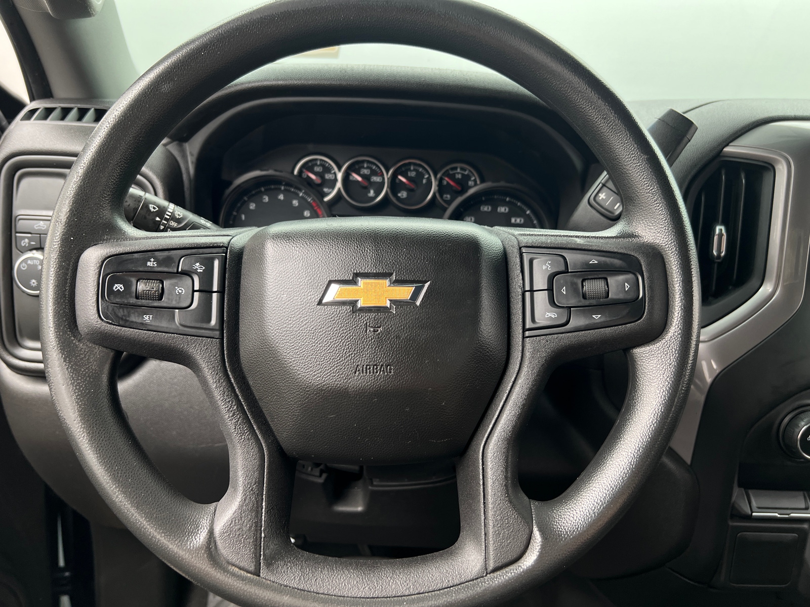 Thumbnail: 2022 Chevrolet Silverado 1500 - 5