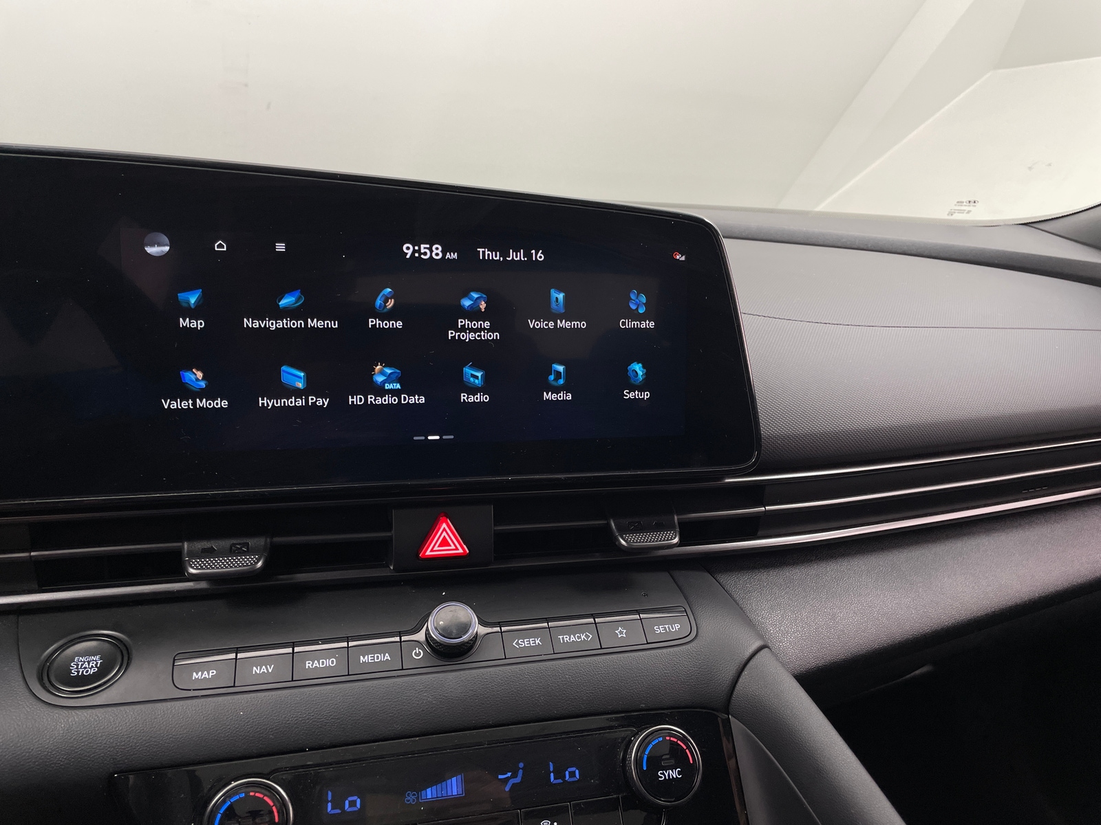Thumbnail: 2023 Hyundai Elantra - 4