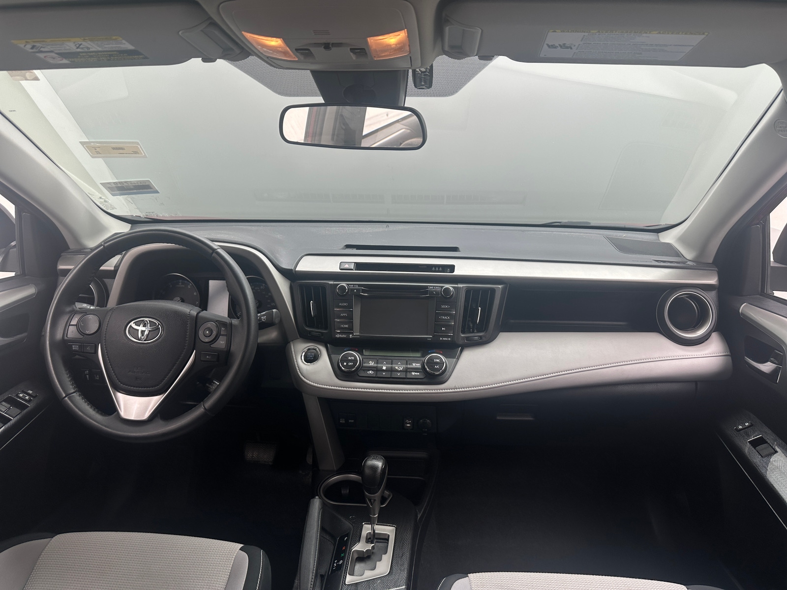 Thumbnail: 2018 Toyota RAV4 - 3