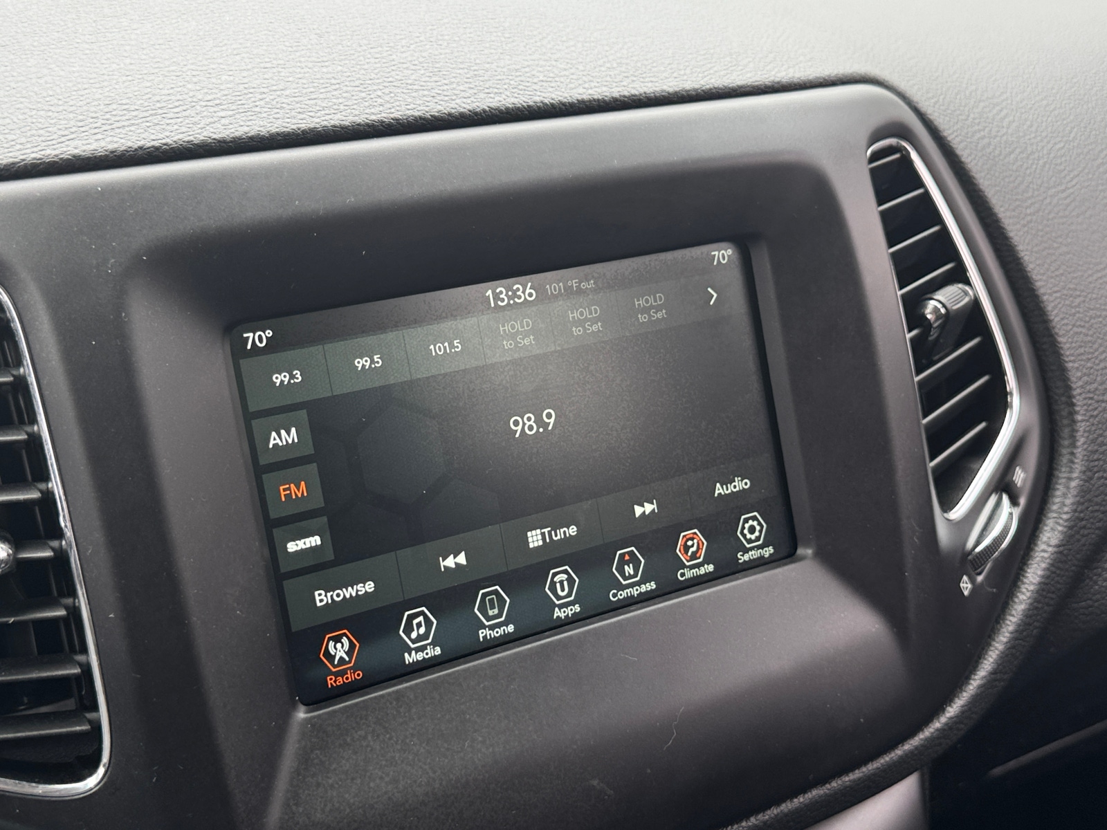 Thumbnail: 2019 Jeep Compass - 4