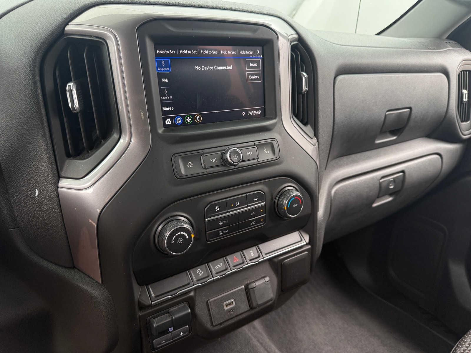 Thumbnail: 2020 Chevrolet Silverado 1500 - 4