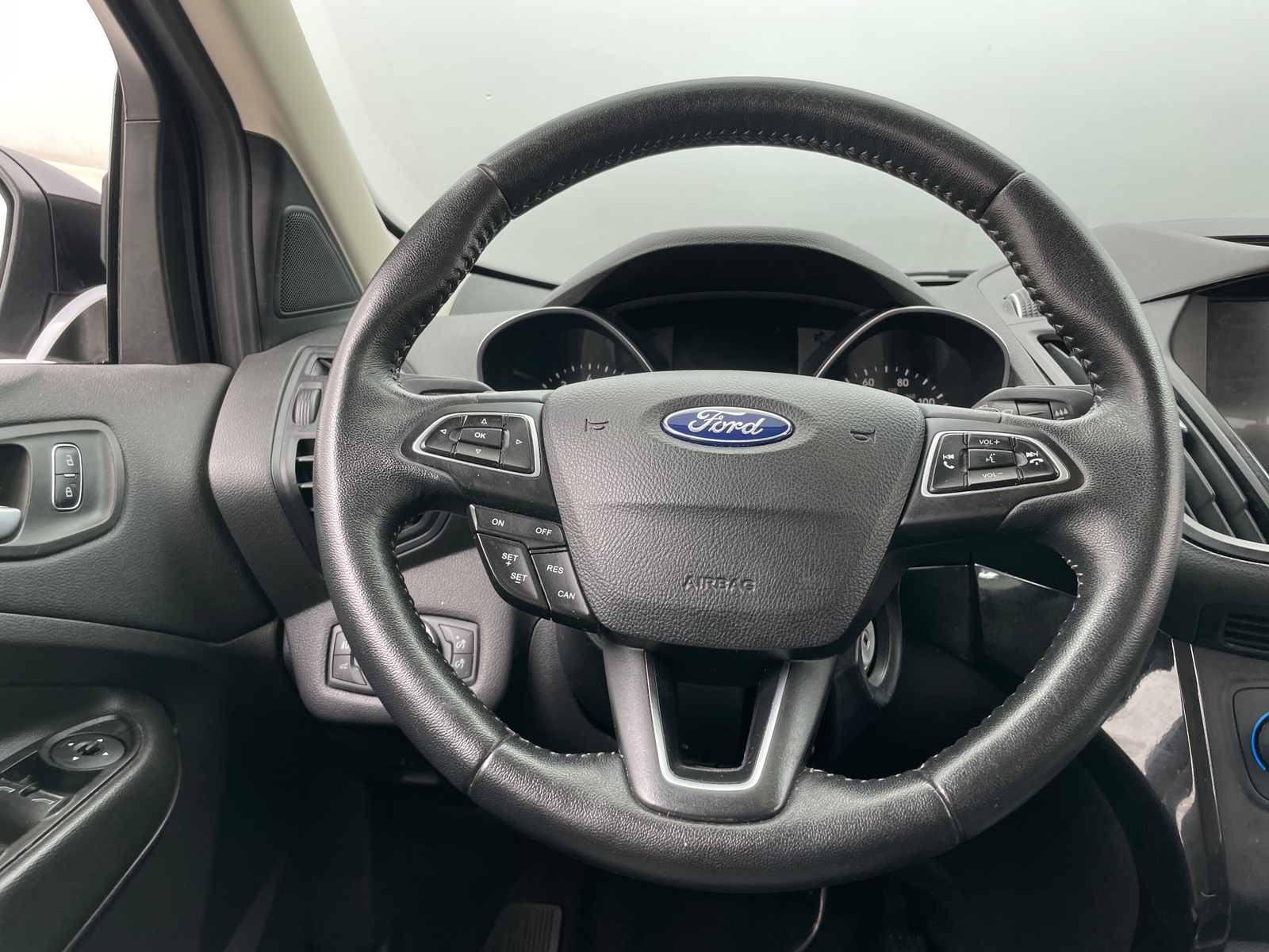 Thumbnail: 2017 Ford Escape - 4