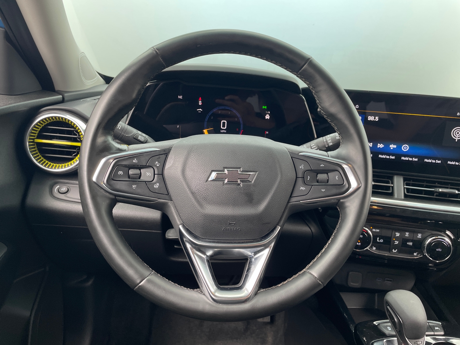 Thumbnail: 2025 Chevrolet Trax - 4