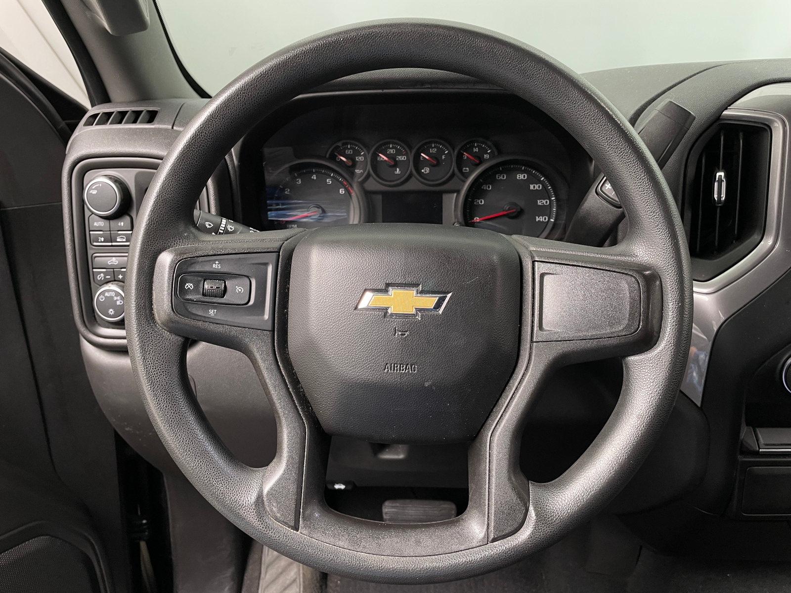 Thumbnail: 2019 Chevrolet Silverado 1500 - 5