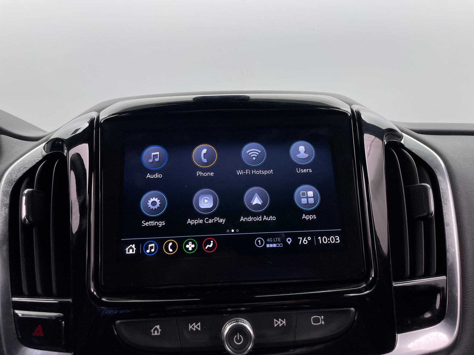 Thumbnail: 2023 Chevrolet Traverse - 4